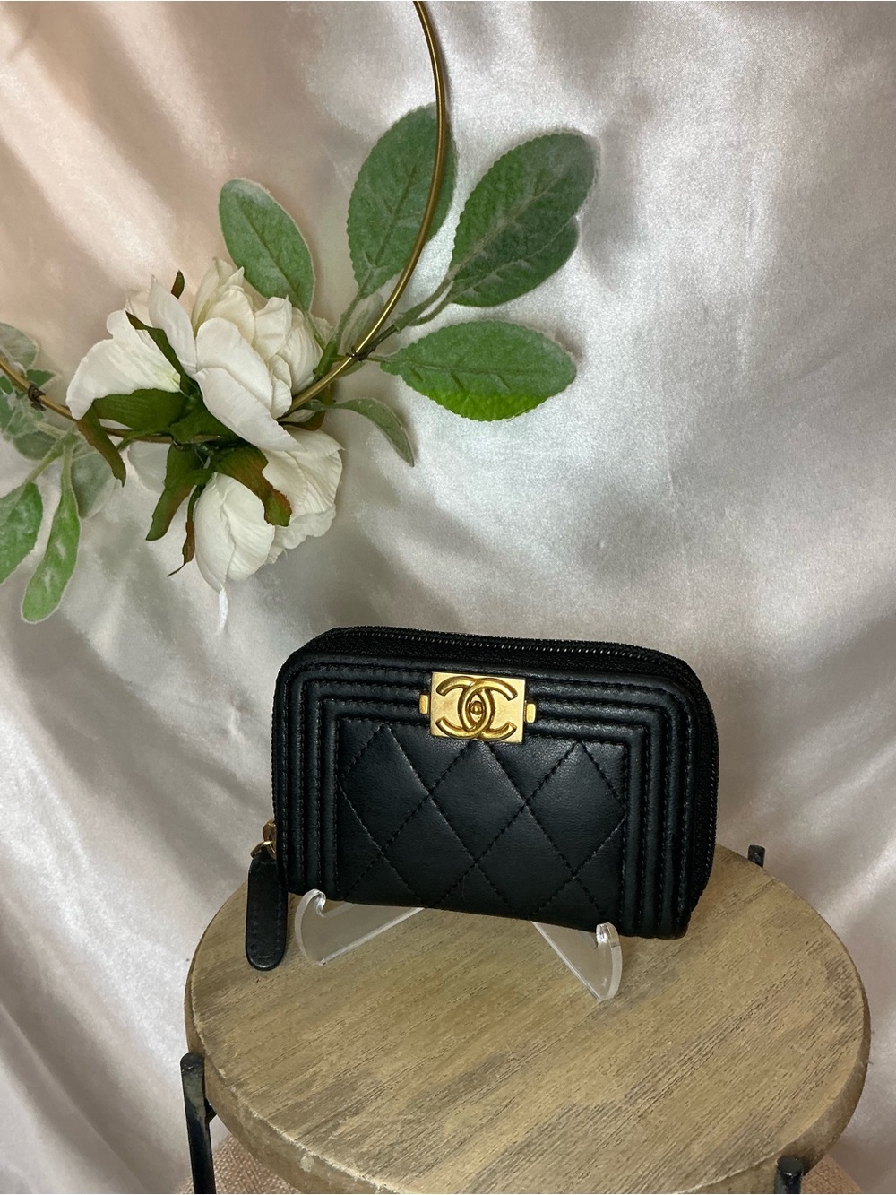 Preloved Good CHANEL Black Quilted Leather Zip Card Holder with Gold CC Plaque